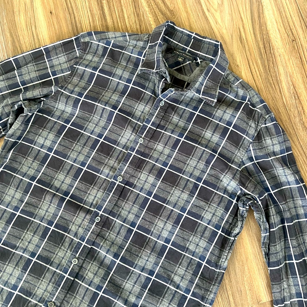 Men’s Banana Republic button down - Picture 2 of 6